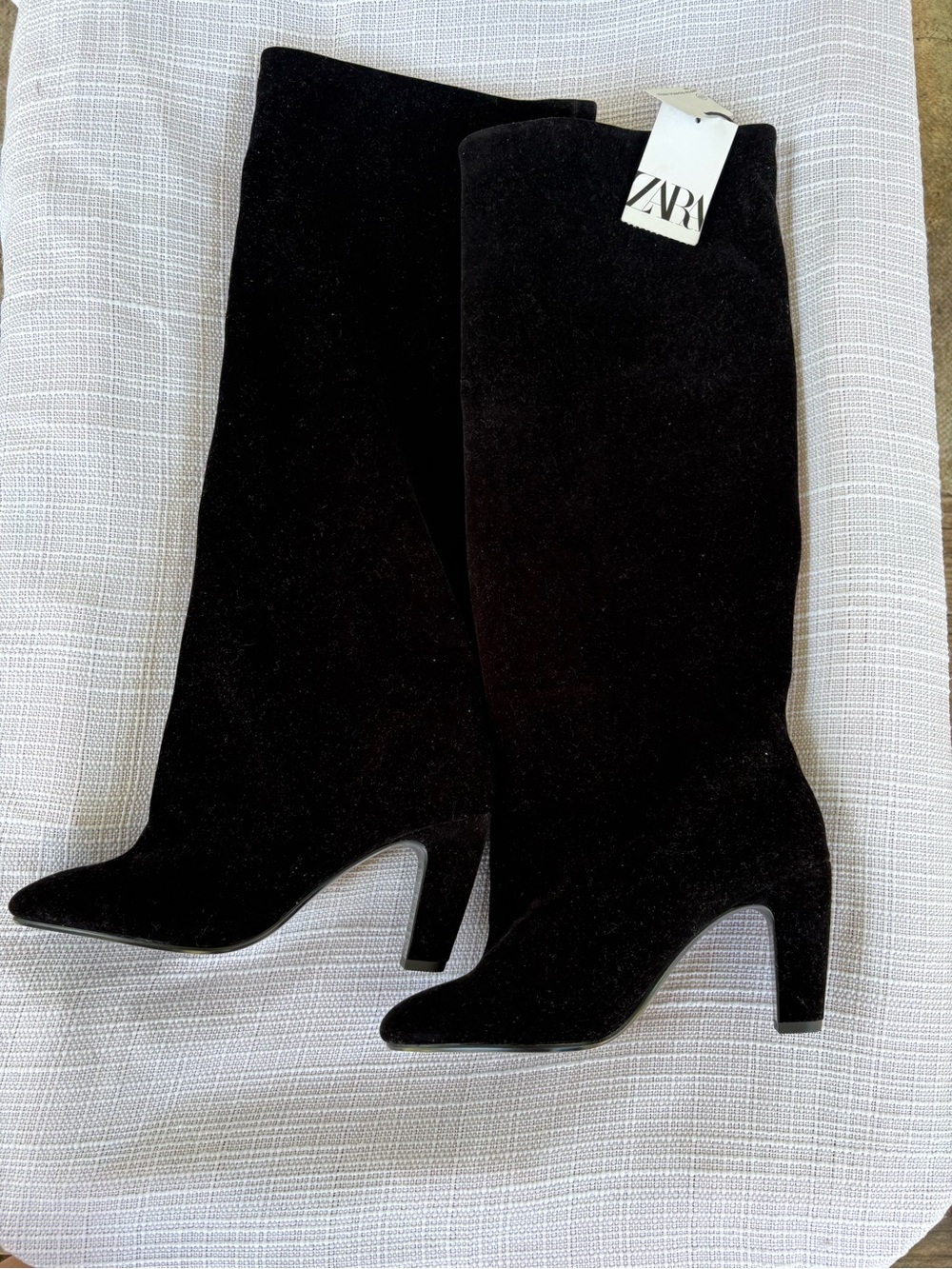 NWT! Zara Black Pointed-Toe Knee Boots with Block Heel Size 6